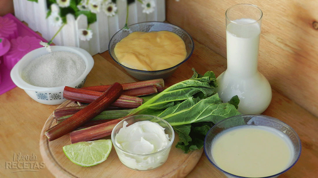 helado de queso crema con ruibarbo ingredientes