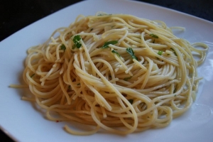 Espaguetis al ajo